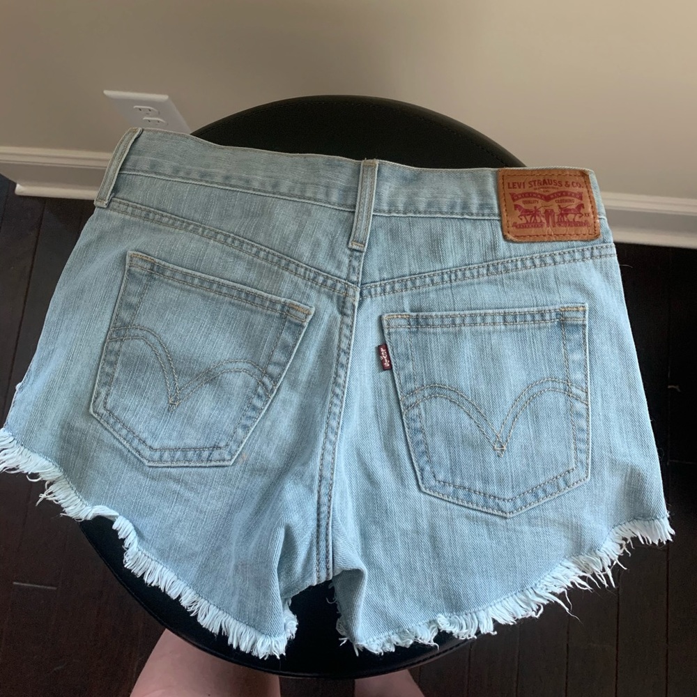Levi high waisted shorts
